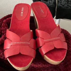 New Nine West wedge sandals